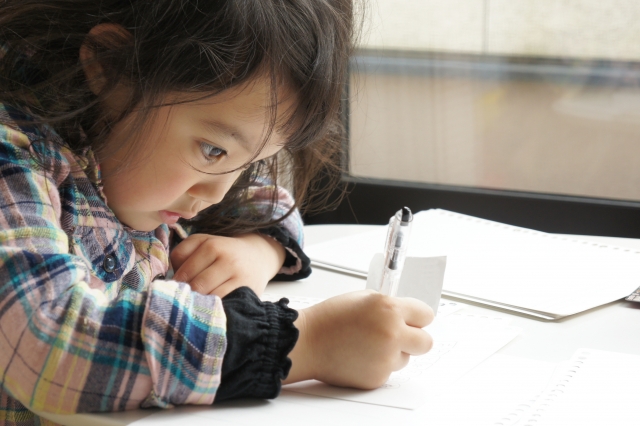 幼児期の『がんばる力』がその後の思考力向上の鍵となる？